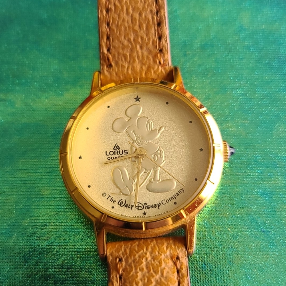 Watch - Picture 2 of 3